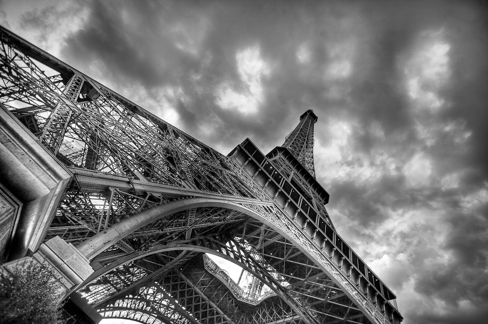 Eiffel Tower black and white, amazing. I love the eye trail on this one.